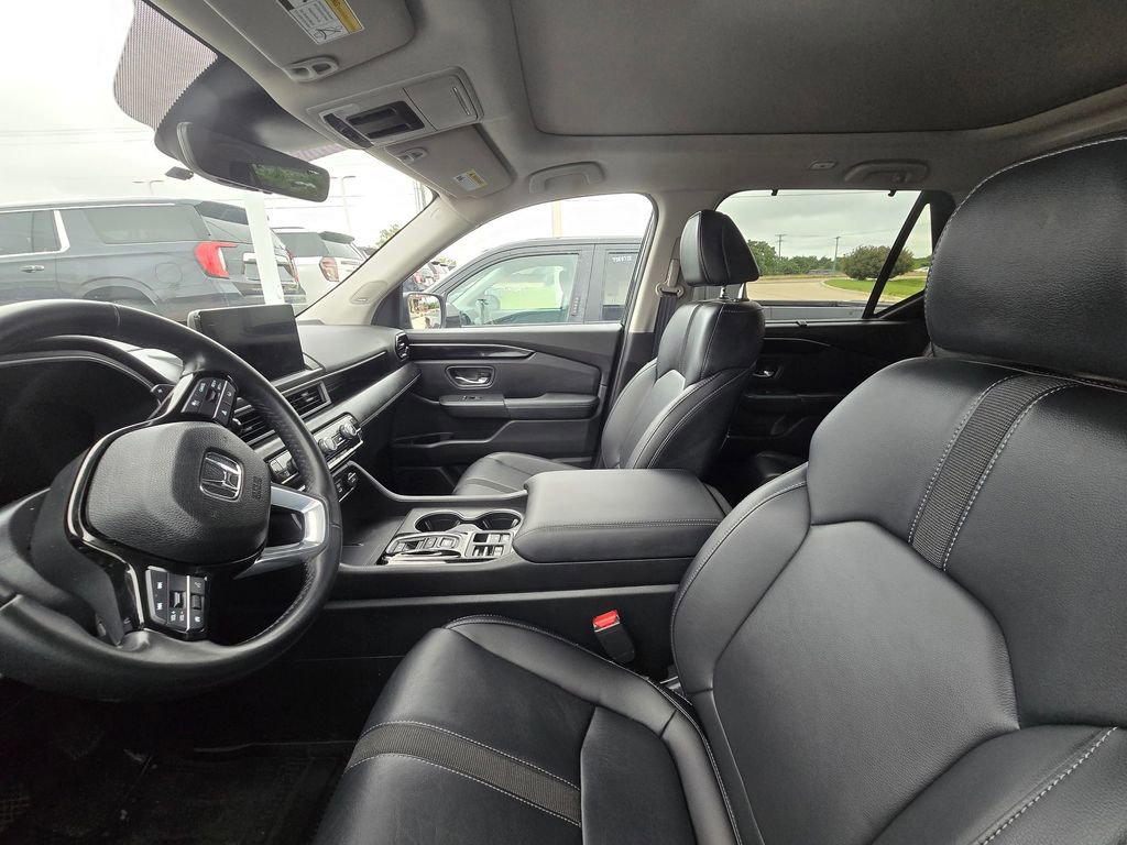 Used 2023 Honda Pilot Touring image 8