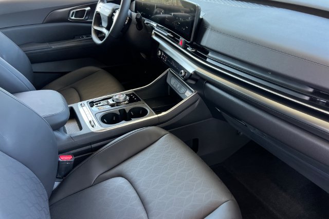 New 2027 Kia Carnival SX FWD image 20