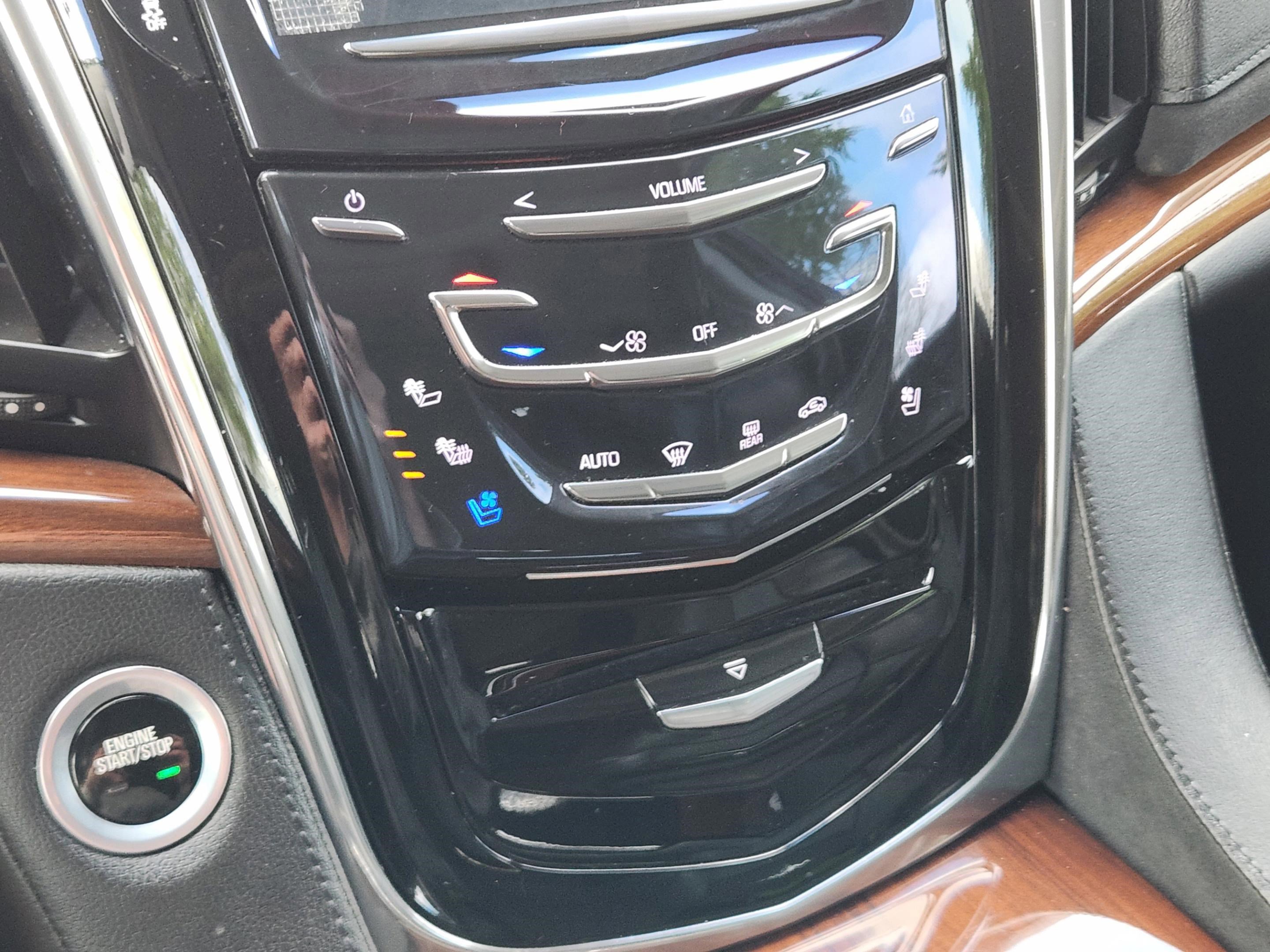 Used 2018 Cadillac Escalade ESV Premium Luxury AWD/4WD image 12
