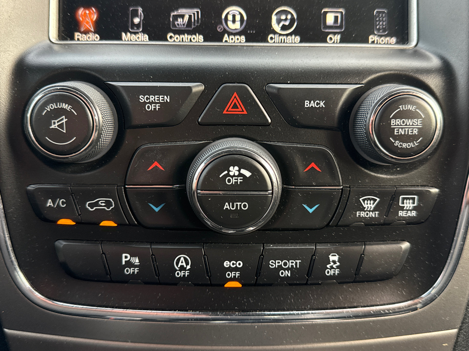 Used 2017 Jeep Grand Cherokee Altitude RWD image 29