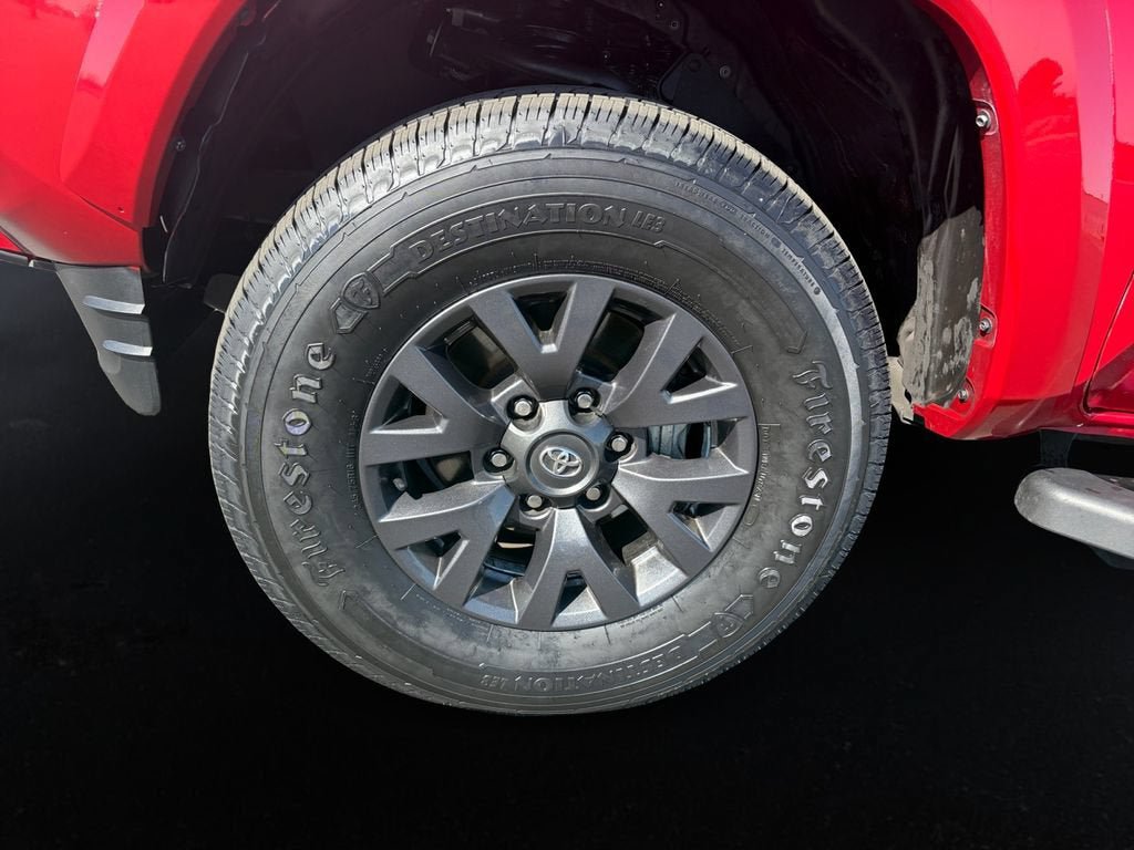 Used 2023 Toyota Tacoma SR5 RWD image 9