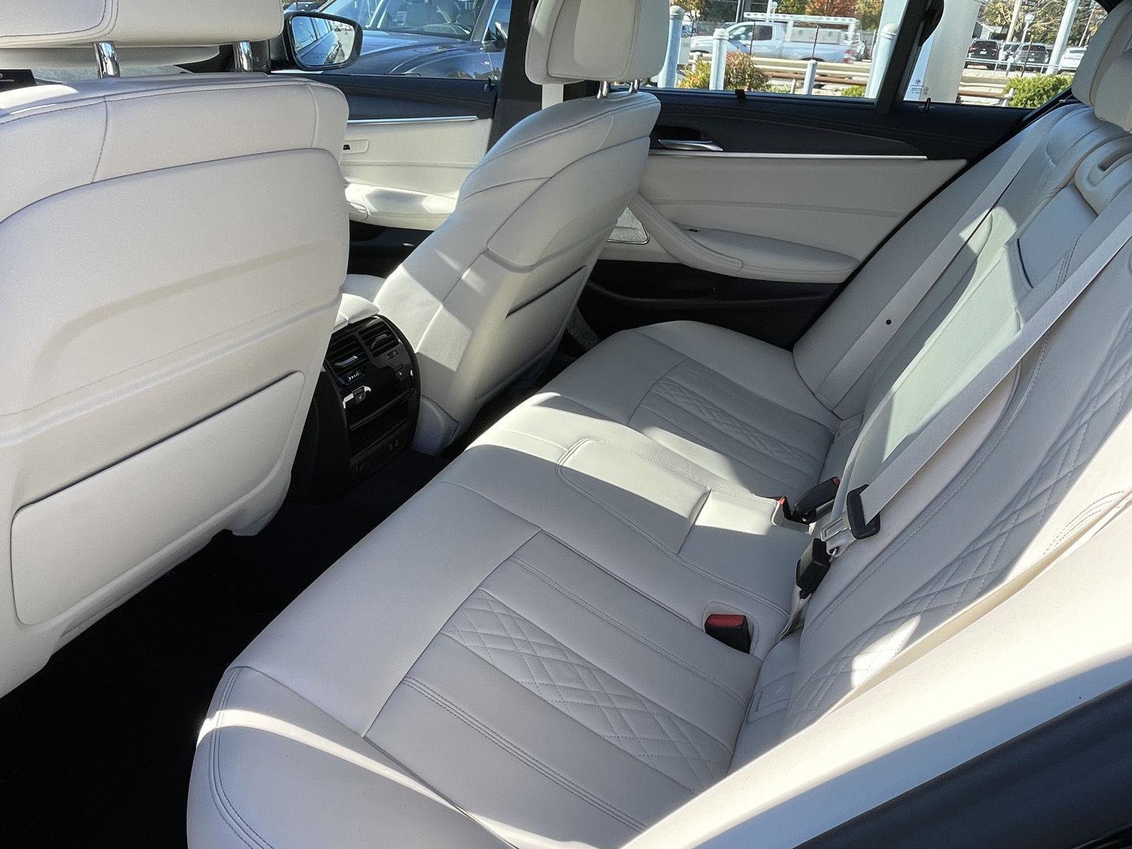 Used 2023 BMW M550i xDrive w/ Executive Package image 14