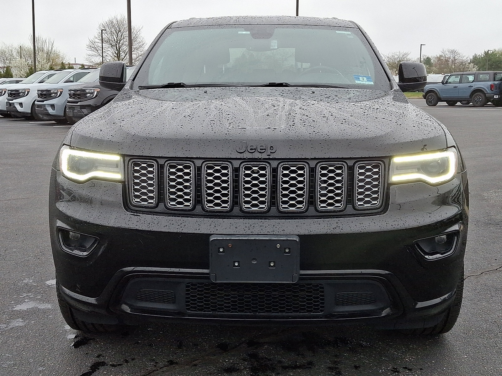 Used 2020 Jeep Grand Cherokee Altitude image 2