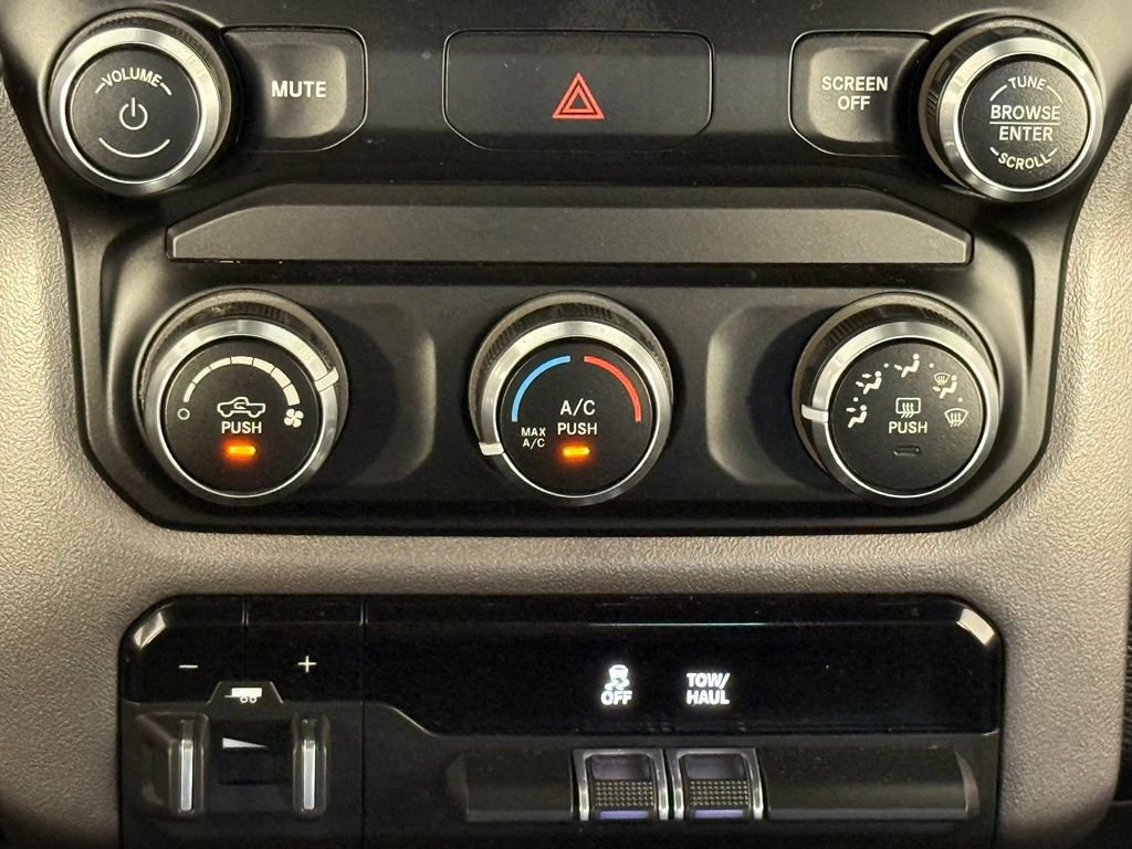 Used 2021 RAM 2500 Big Horn w/ Level 1 Equipment Group AWD/4WD image 20