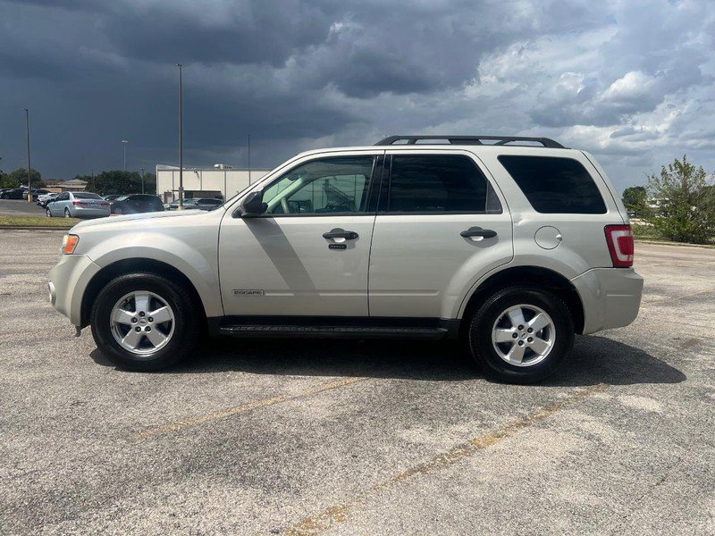 Used 2008 Ford Escape XLT image 2