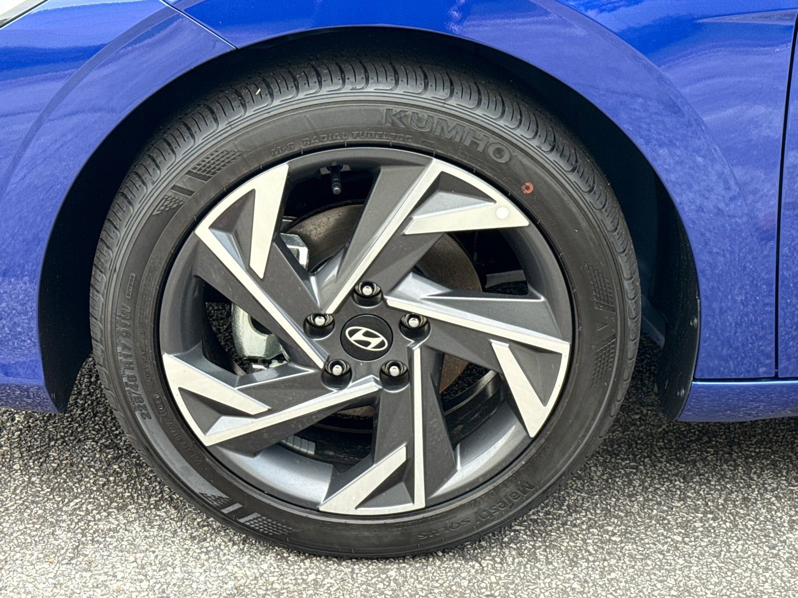 Certified 2025 Hyundai Elantra Sport image 11