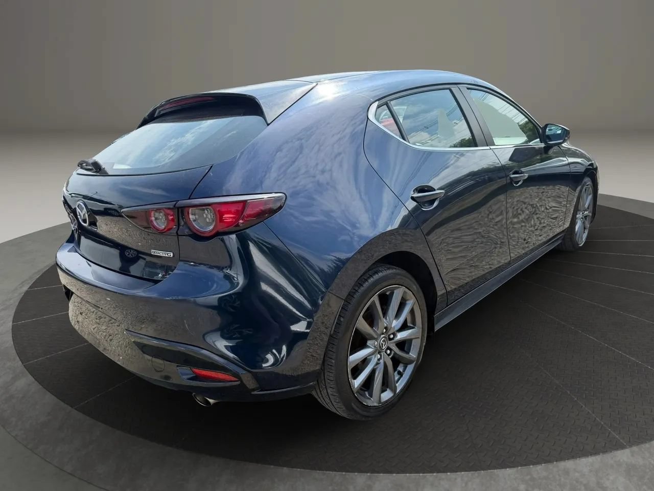 Used 2020 MAZDA MAZDA3 Hatchback FWD image 5