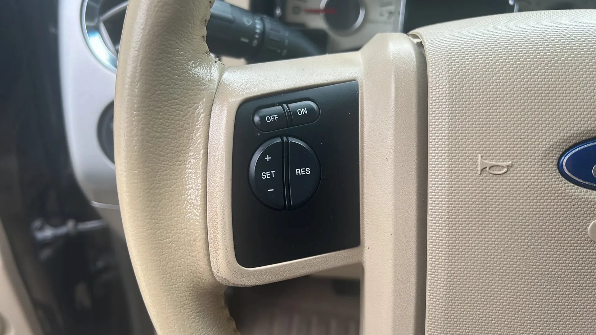 Used 2013 Ford Expedition XLT RWD image 20
