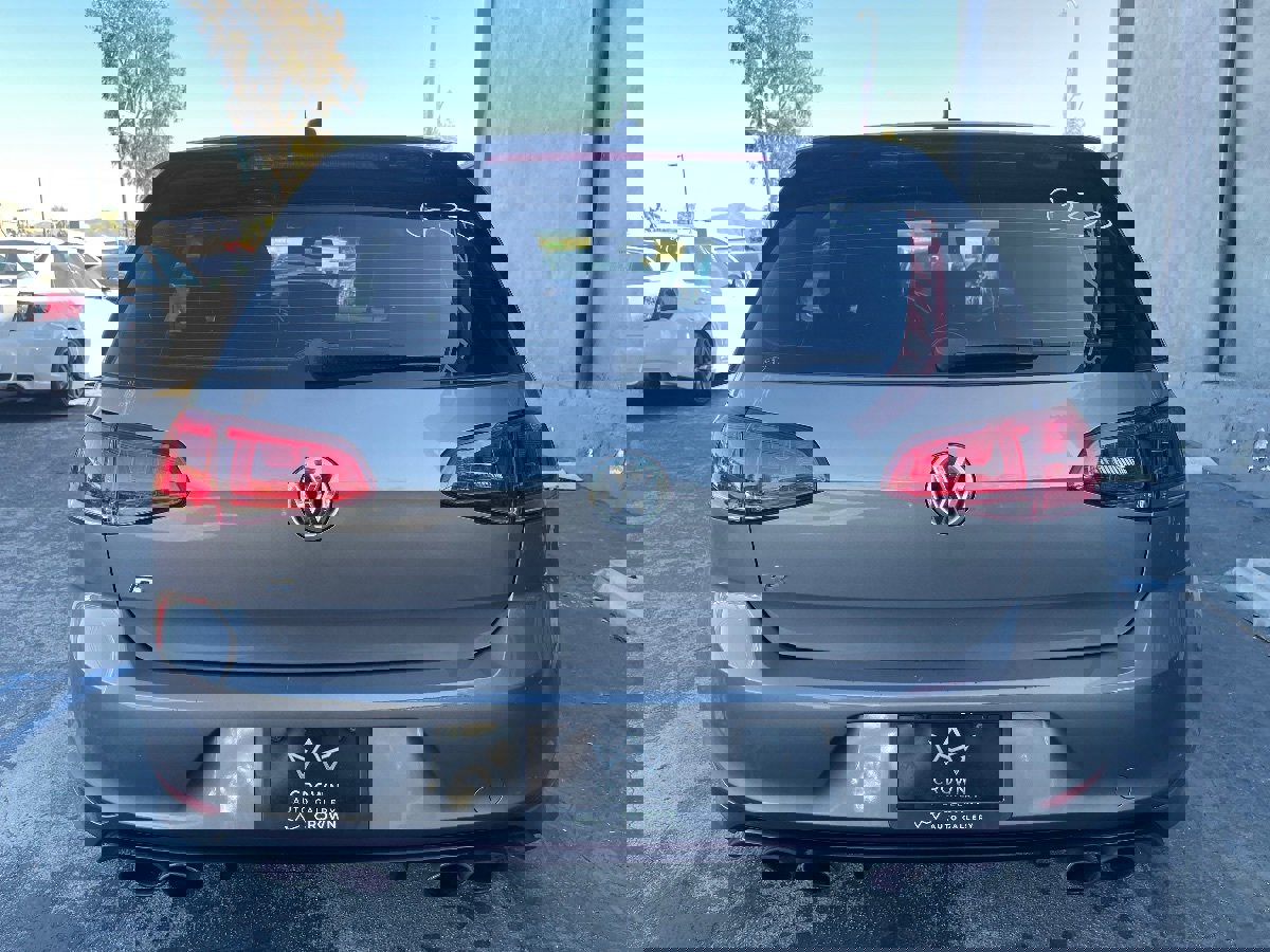 Used 2016 Volkswagen Golf R 4-Door image 8