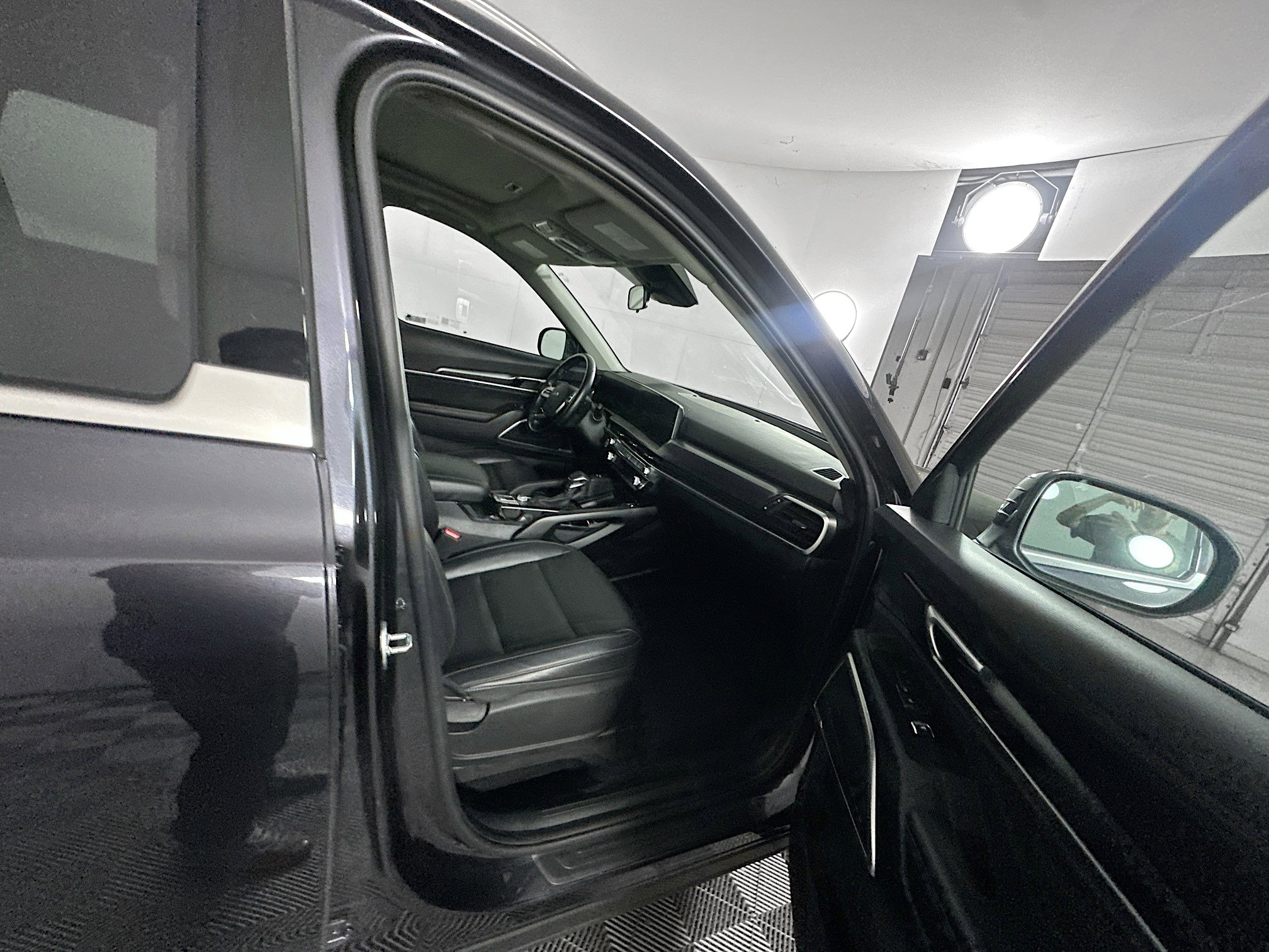 Used 2025 Kia Telluride S image 34