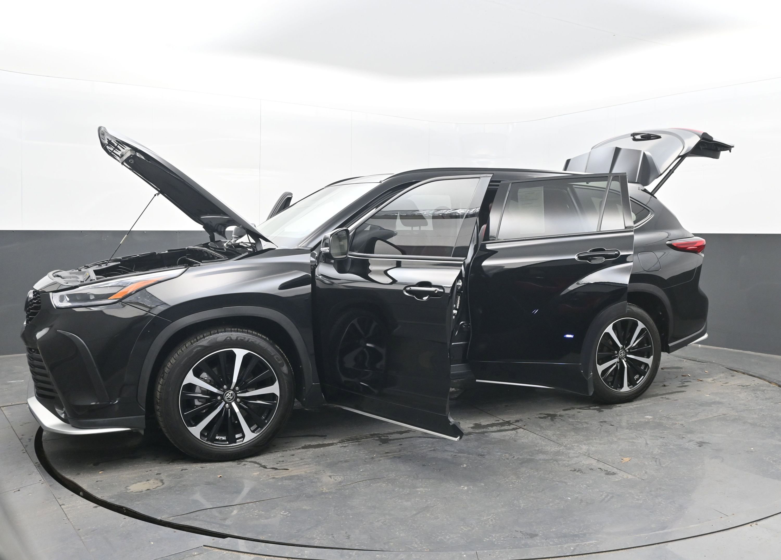 Used 2022 Toyota Highlander XSE image 44