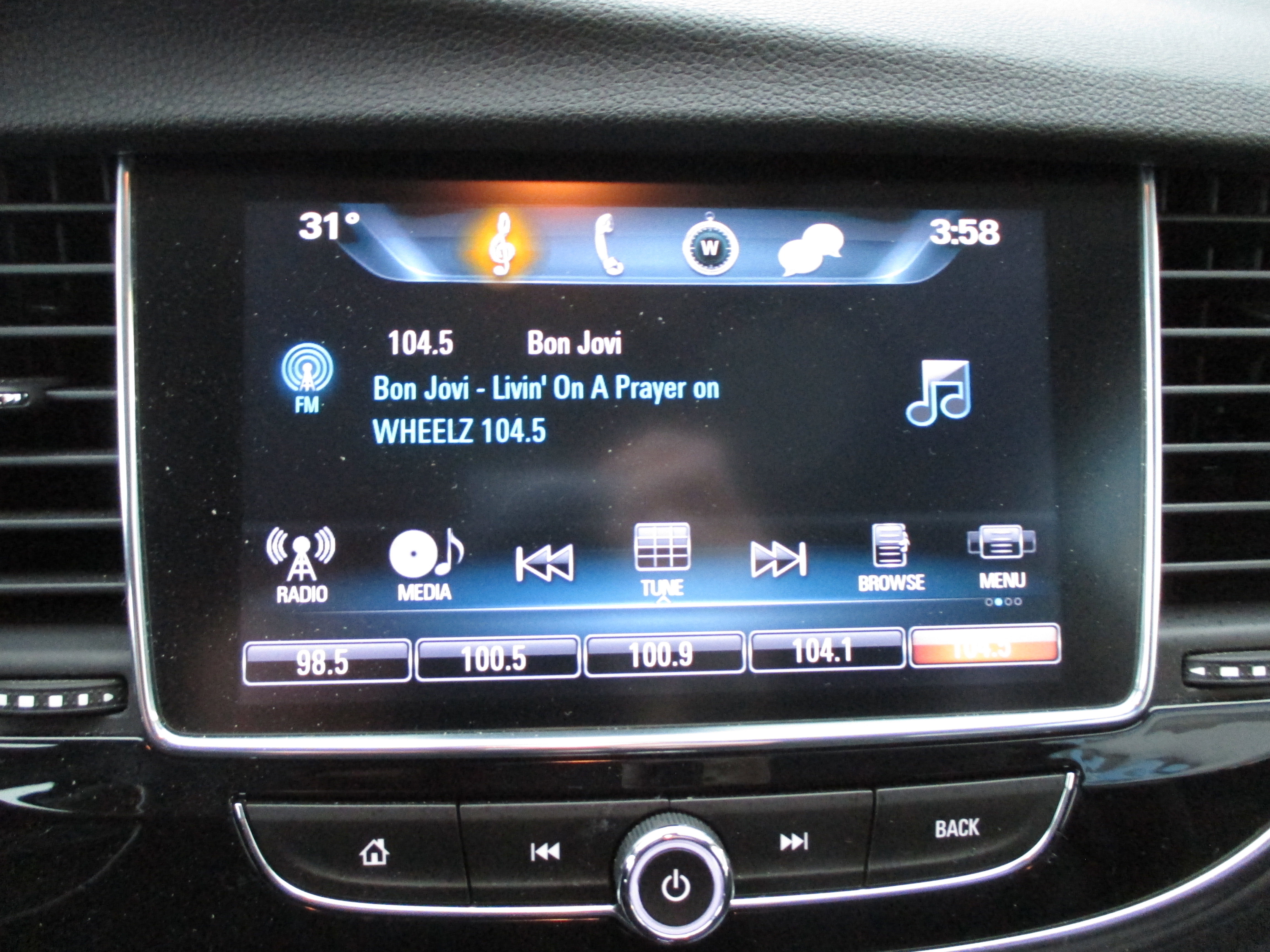 Used 2018 Buick Encore Preferred image 16