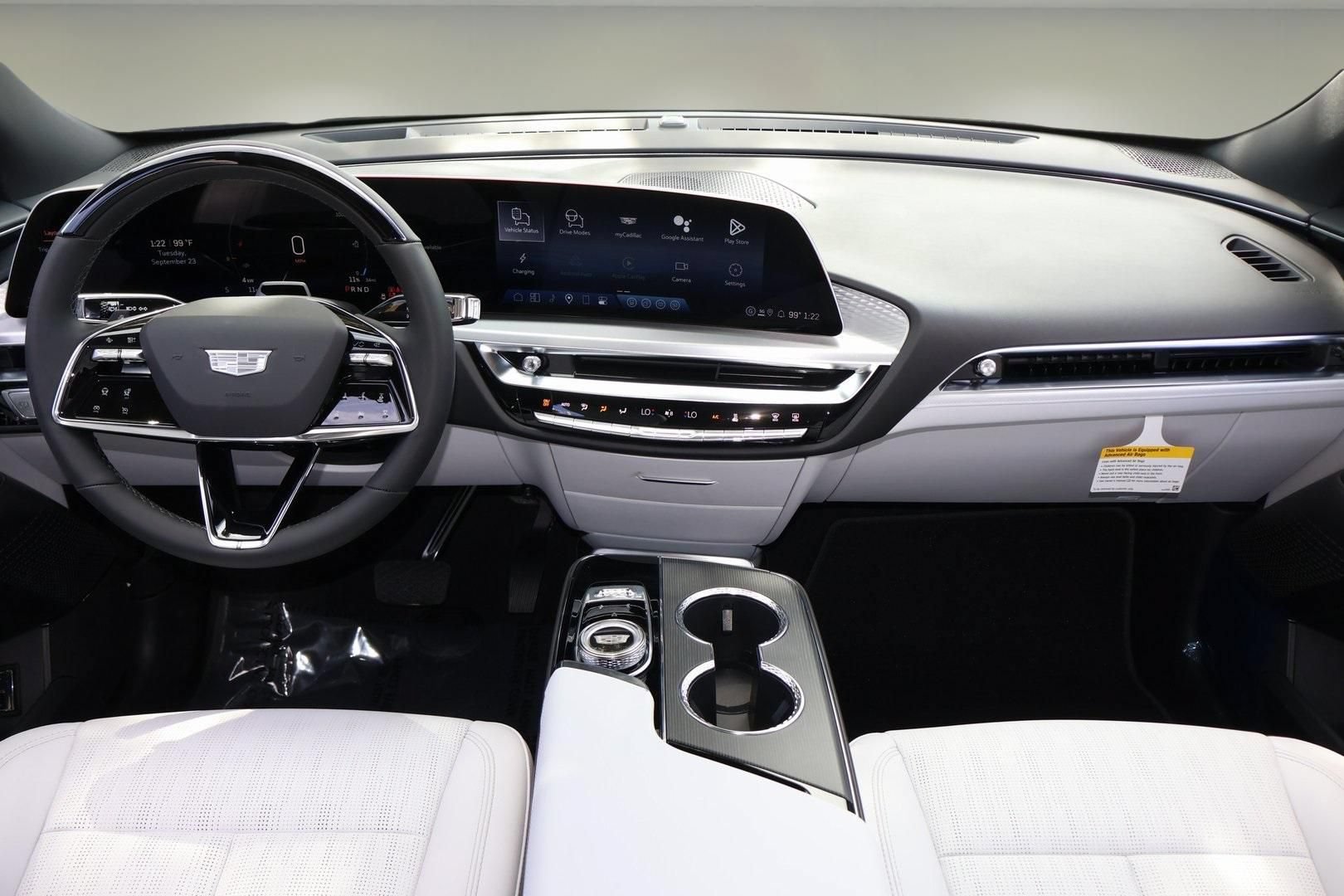 New 2026 Cadillac Lyriq Sport RWD image 14