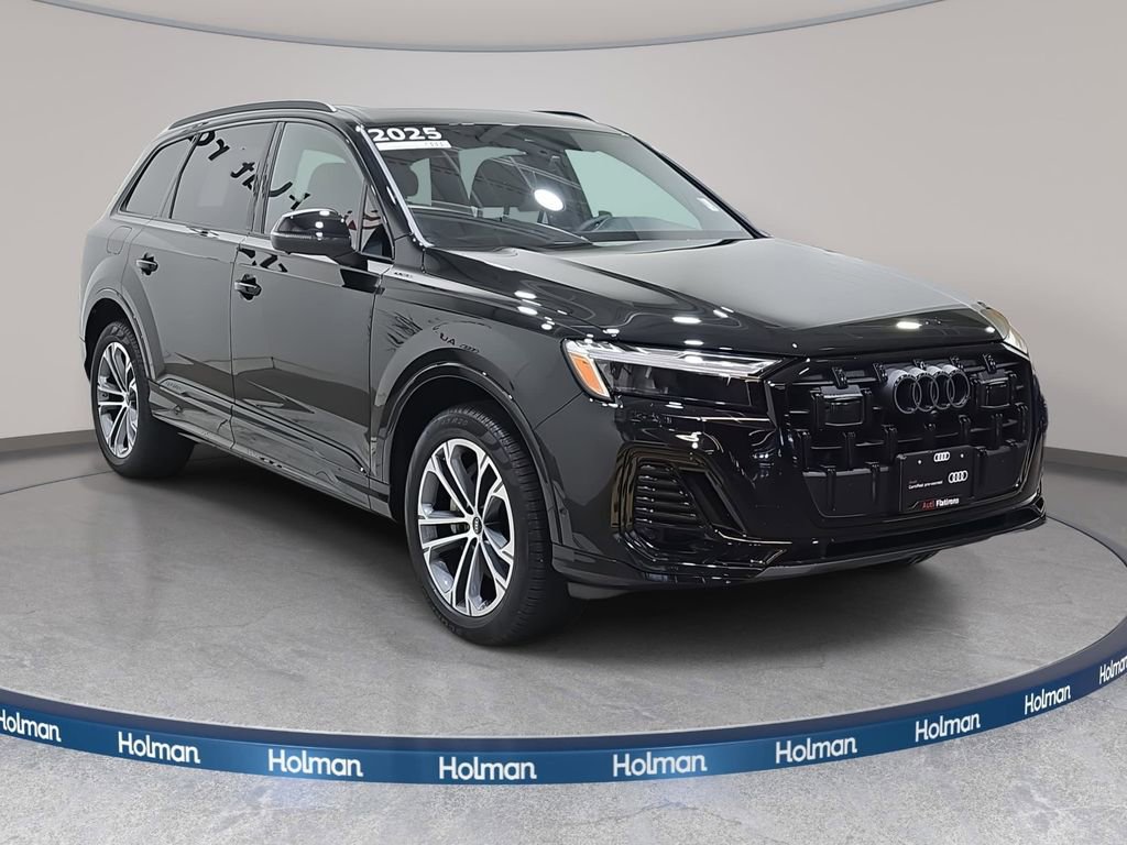 Certified 2025 Audi Q7 2.0T Premium w/ Convenience Plus Package image 3