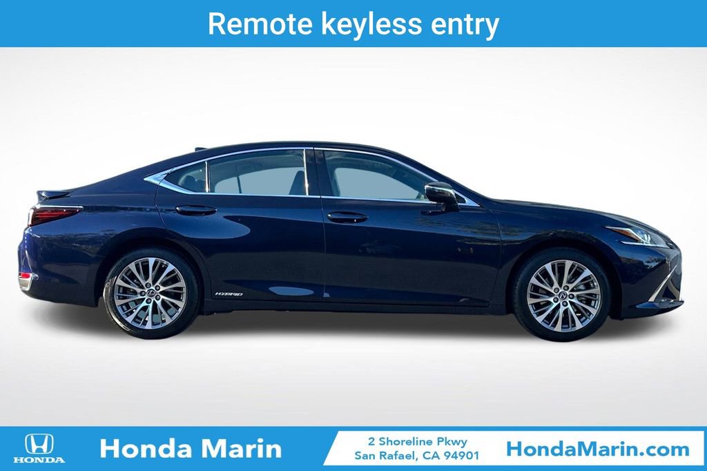 Used 2021 Lexus ES 300h w/ Premium Package image 4