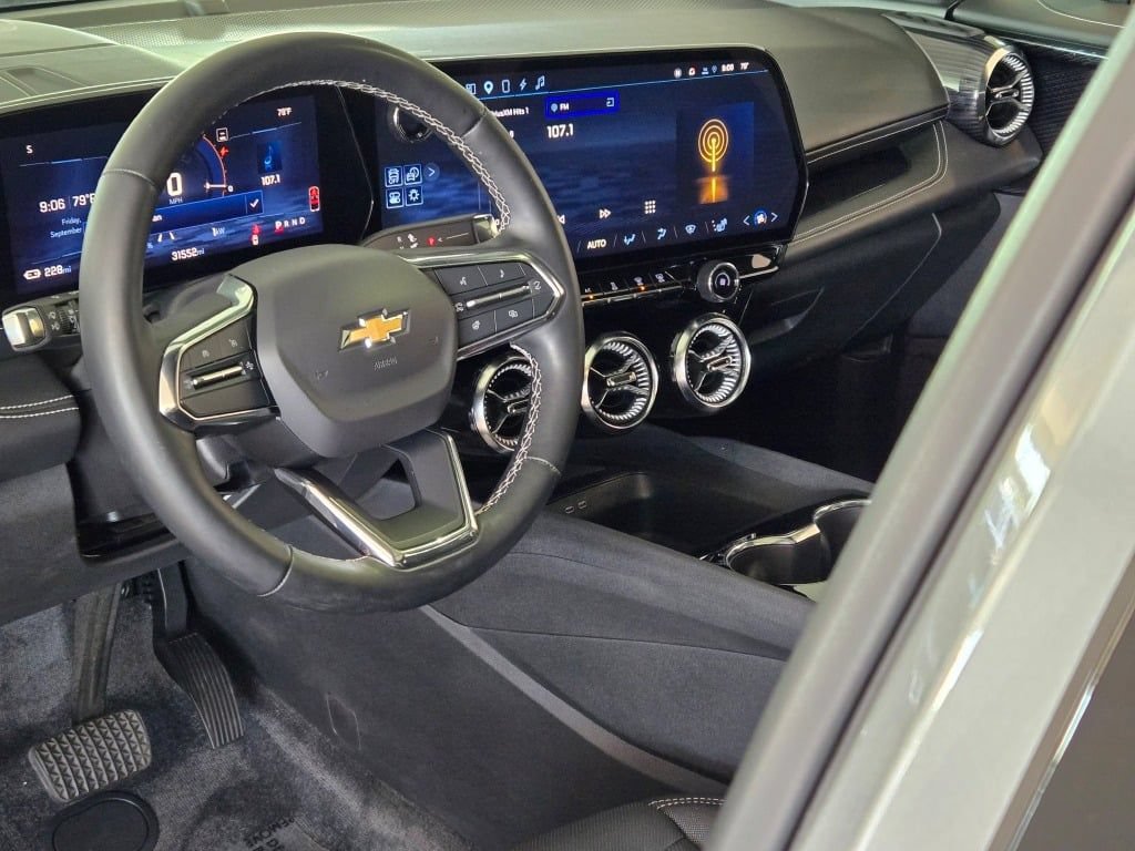 Certified 2024 Chevrolet Blazer EV LT AWD/4WD image 23