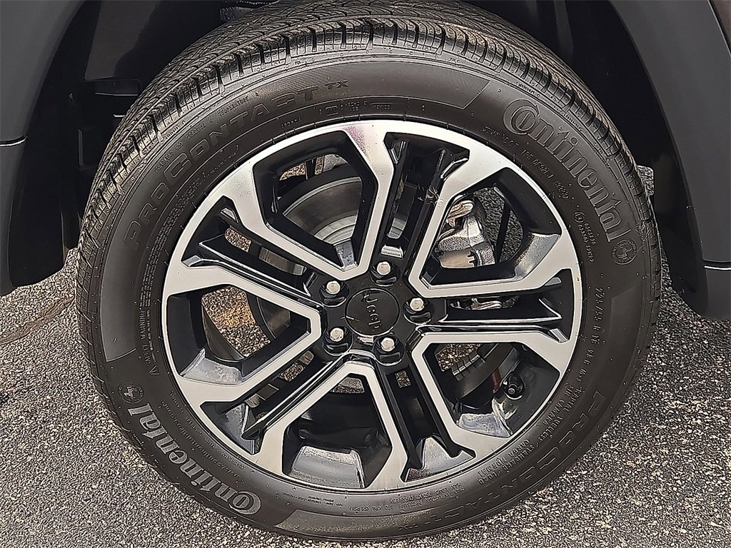 Used 2024 Jeep Compass Limited w/ Sun and Sound Group image 7