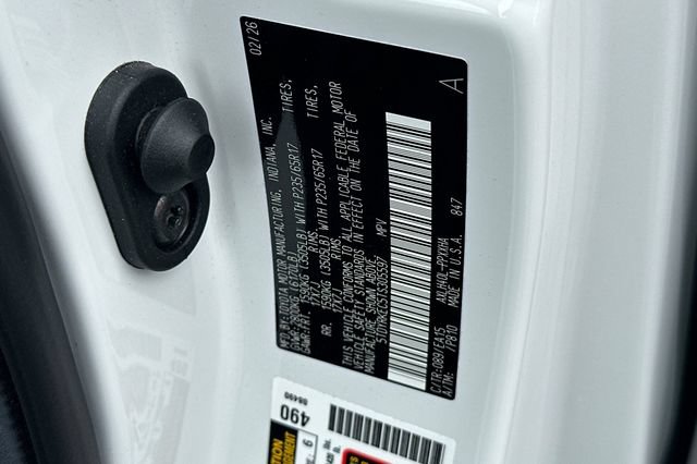 Certified 2026 Toyota Sienna XLE FWD image 36