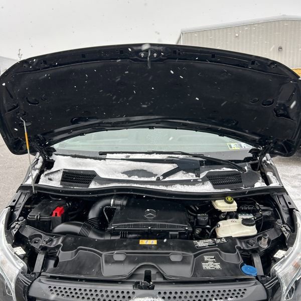 Used 2018 Mercedes-Benz Metris Passenger image 31