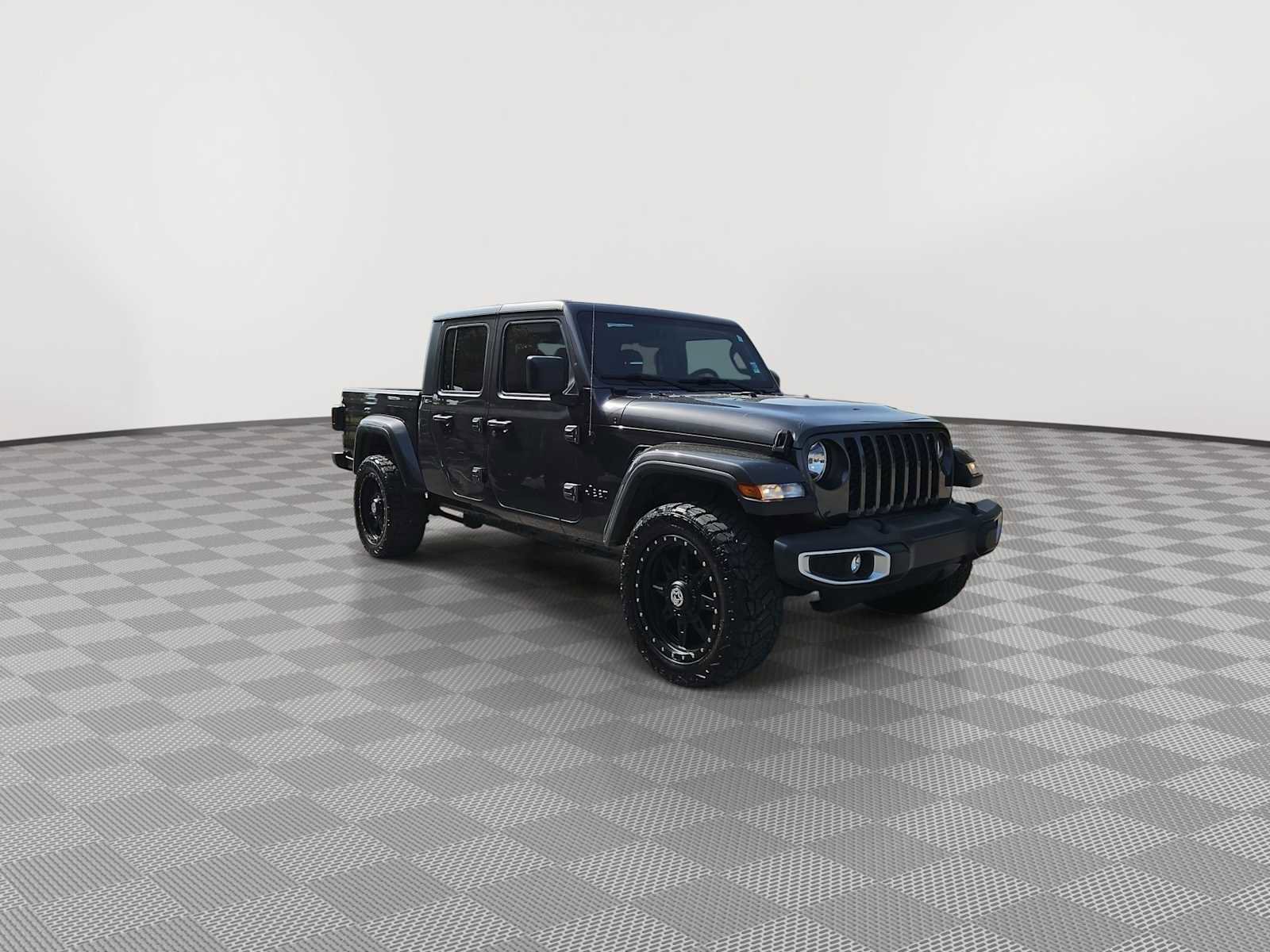 Used 2020 Jeep Gladiator Sport w/ Quick Order Package 24S image 2