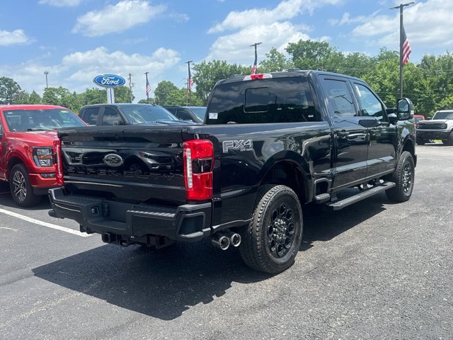 New 2026 Ford F250 Lariat w/ Black Appearance Package AWD/4WD image 38