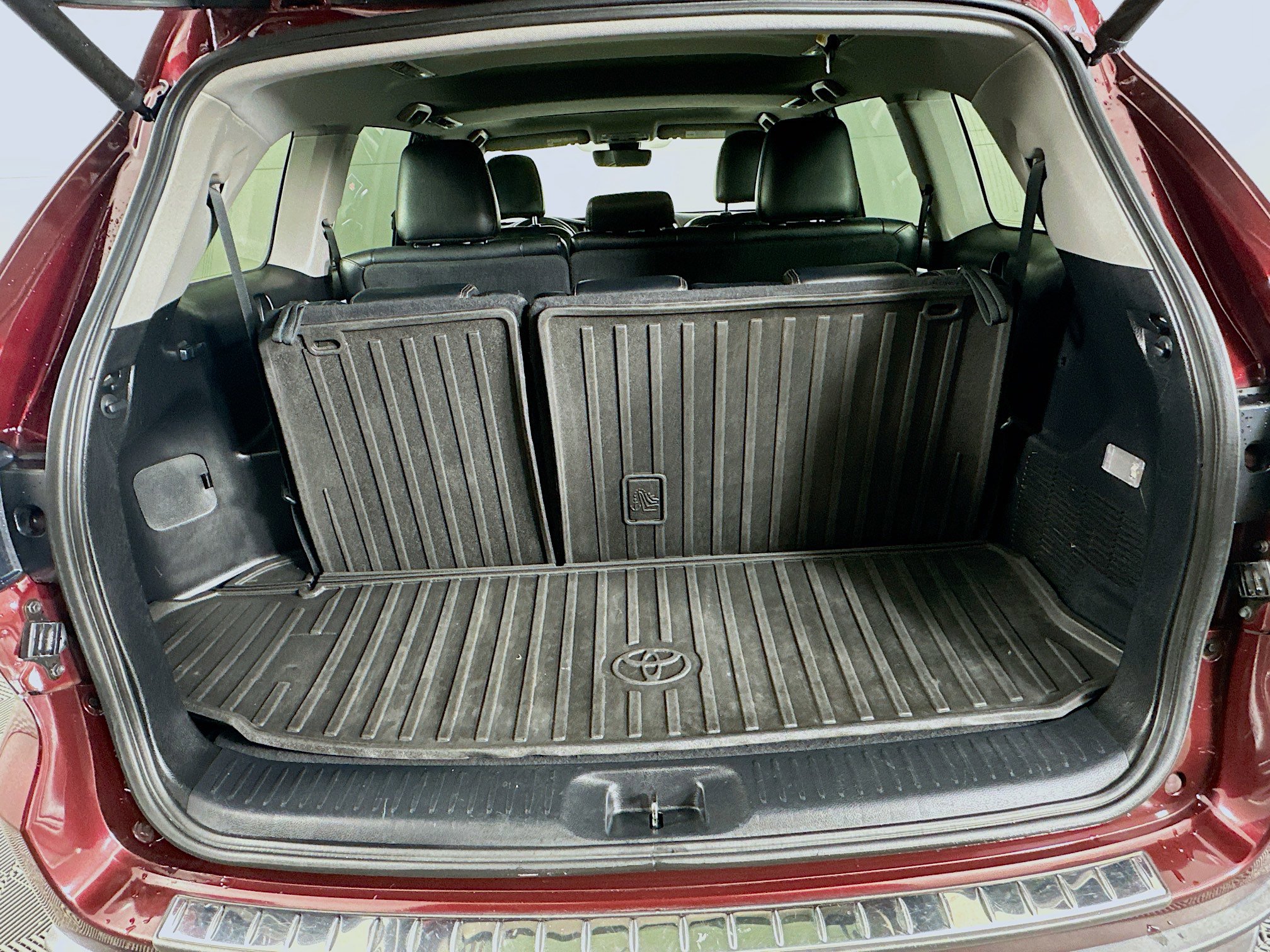 Used 2017 Toyota Highlander XLE AWD/4WD image 30