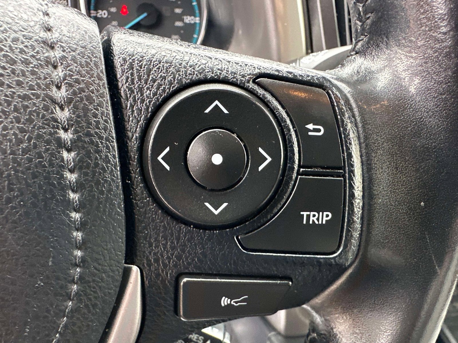 Used 2017 Toyota RAV4 Limited w/ Advanced Technology Package image 15