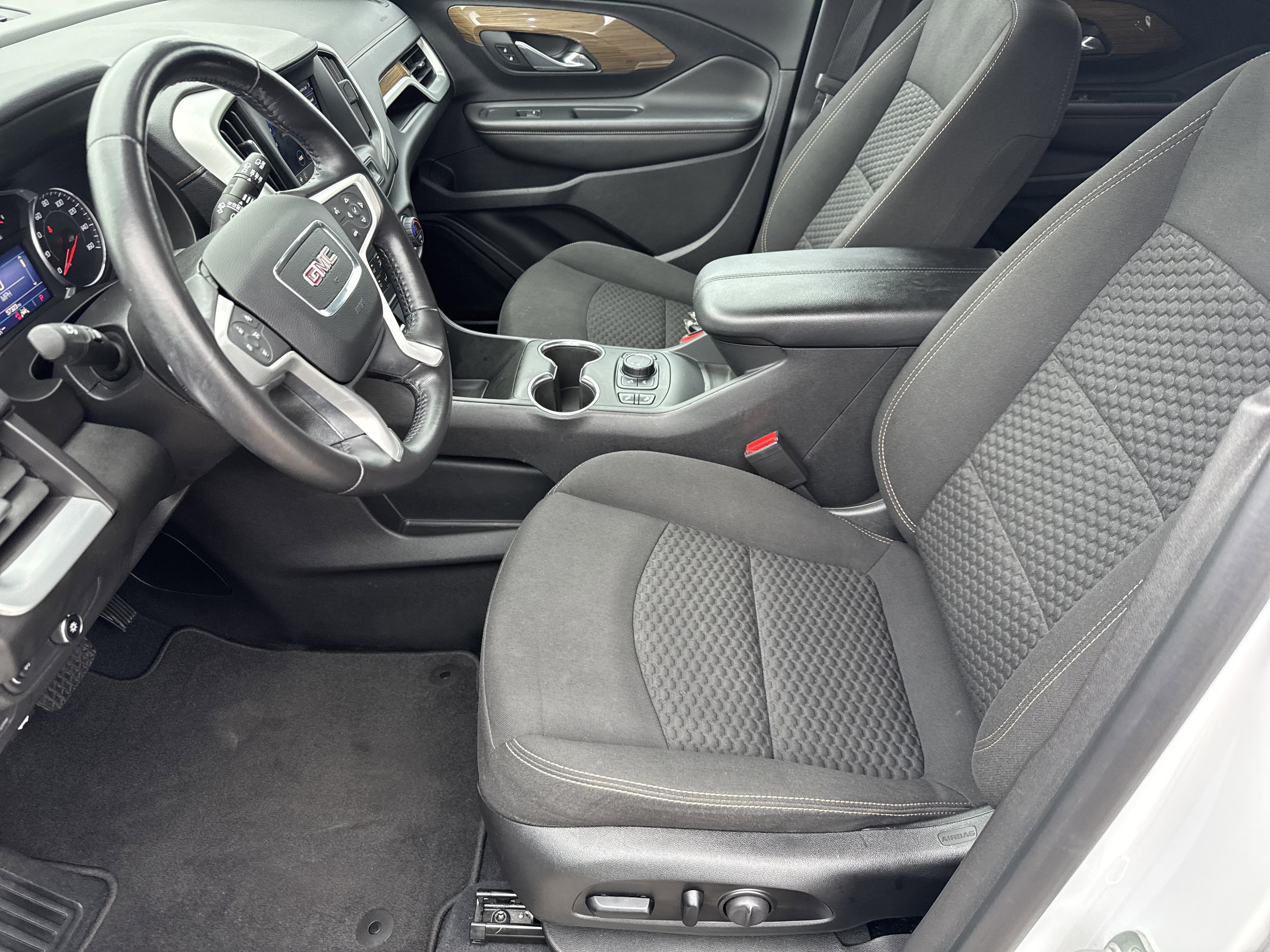 Used 2021 GMC Terrain SLE w/ Driver Convenience Package FWD image 10