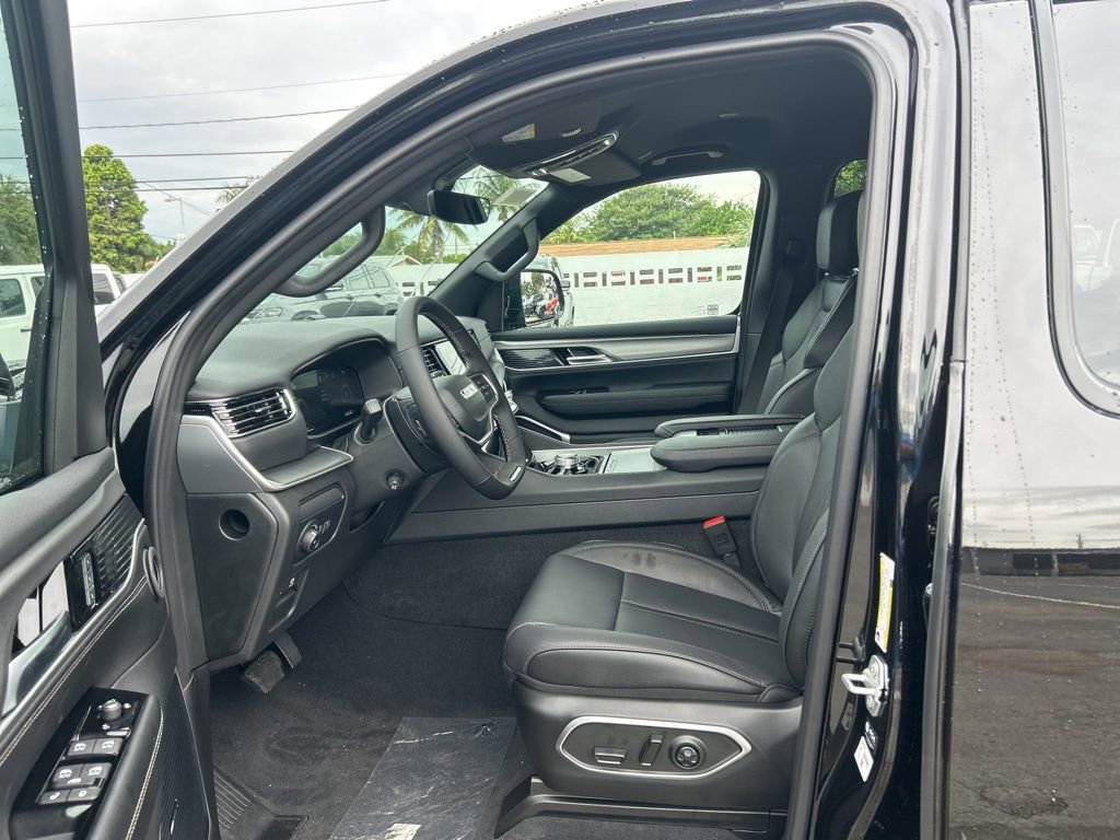 New 2025 Jeep Wagoneer Series II w/ Convenience Group I image 9