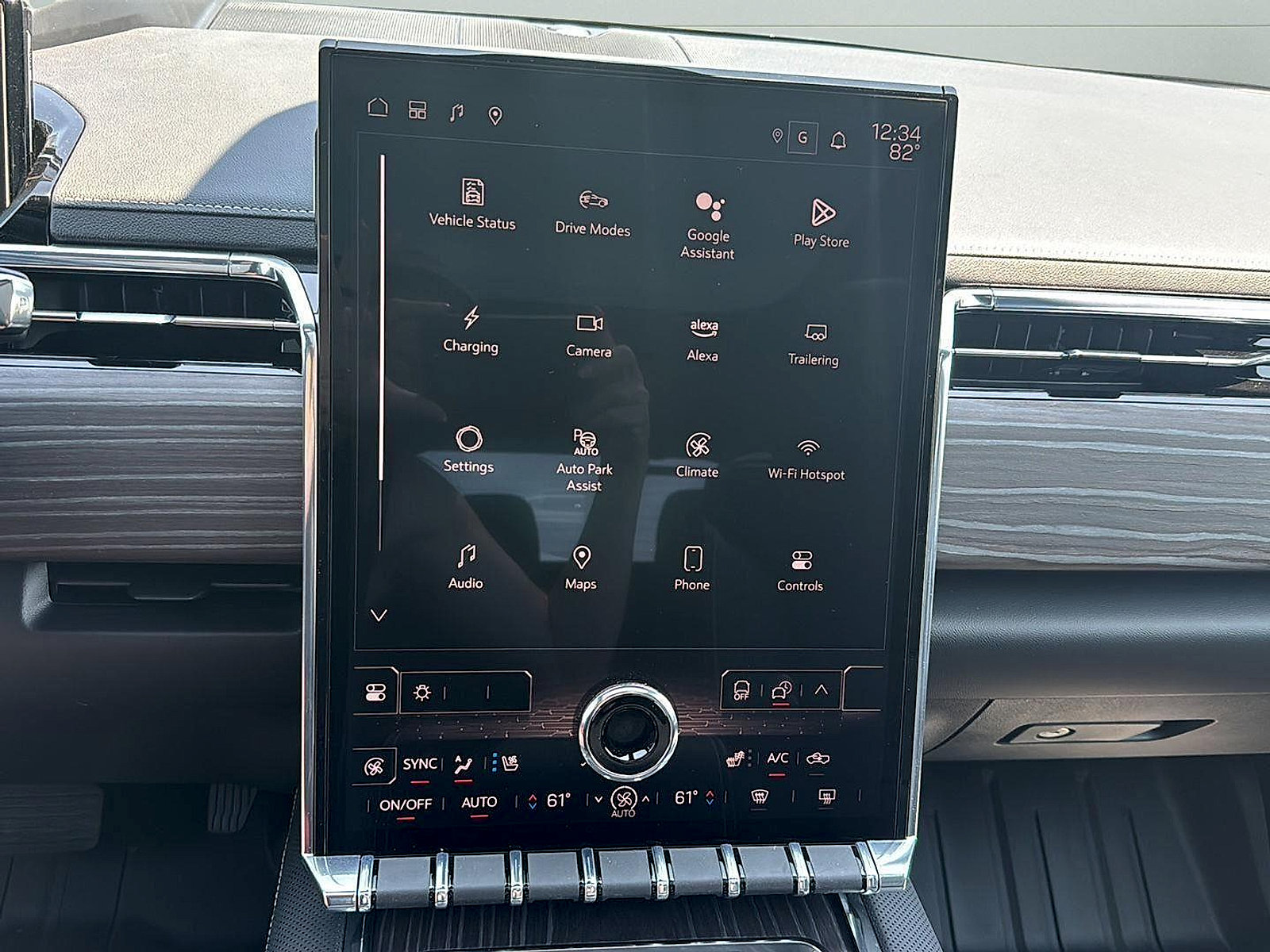 New 2025 GMC Sierra EV Denali AWD/4WD image 24