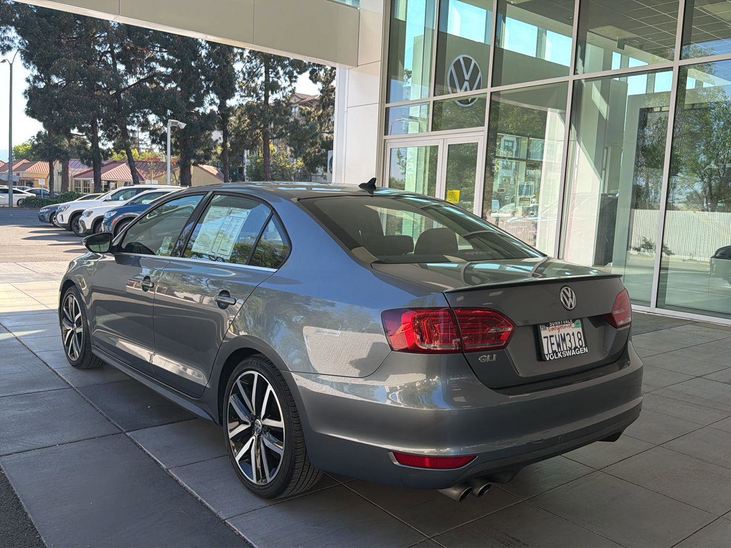 Used 2014 Volkswagen Jetta GLI Autobahn image 3