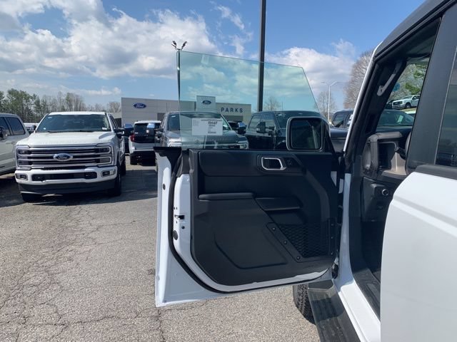 New 2026 Ford Bronco Outer Banks w/ Sasquatch Package AWD/4WD image 22