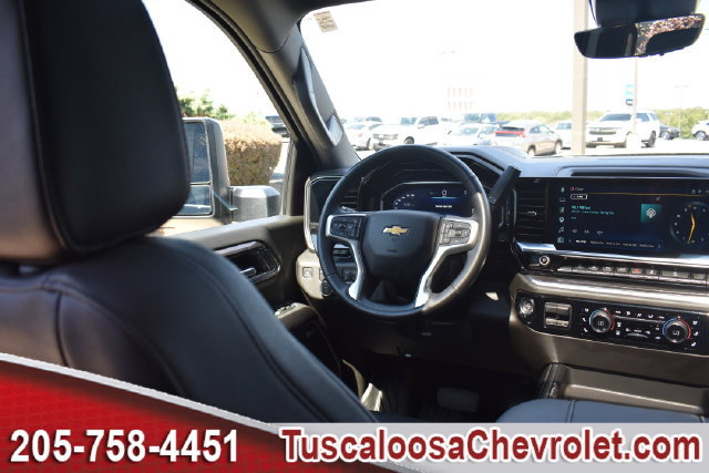 Used 2025 Chevrolet Silverado 2500 LTZ w/ LTZ Premium Package AWD/4WD image 31