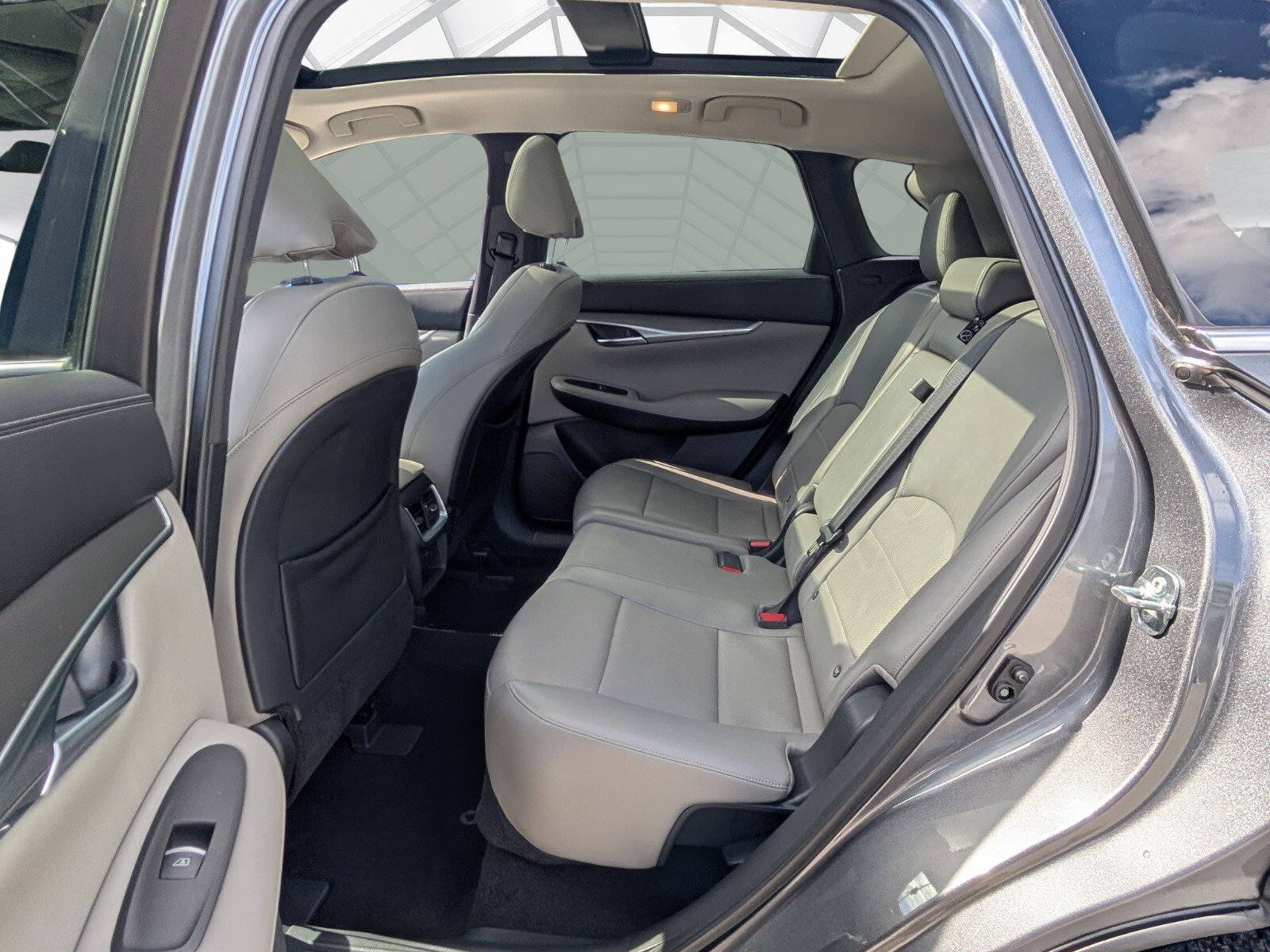 Used 2023 INFINITI QX50 Luxe image 6