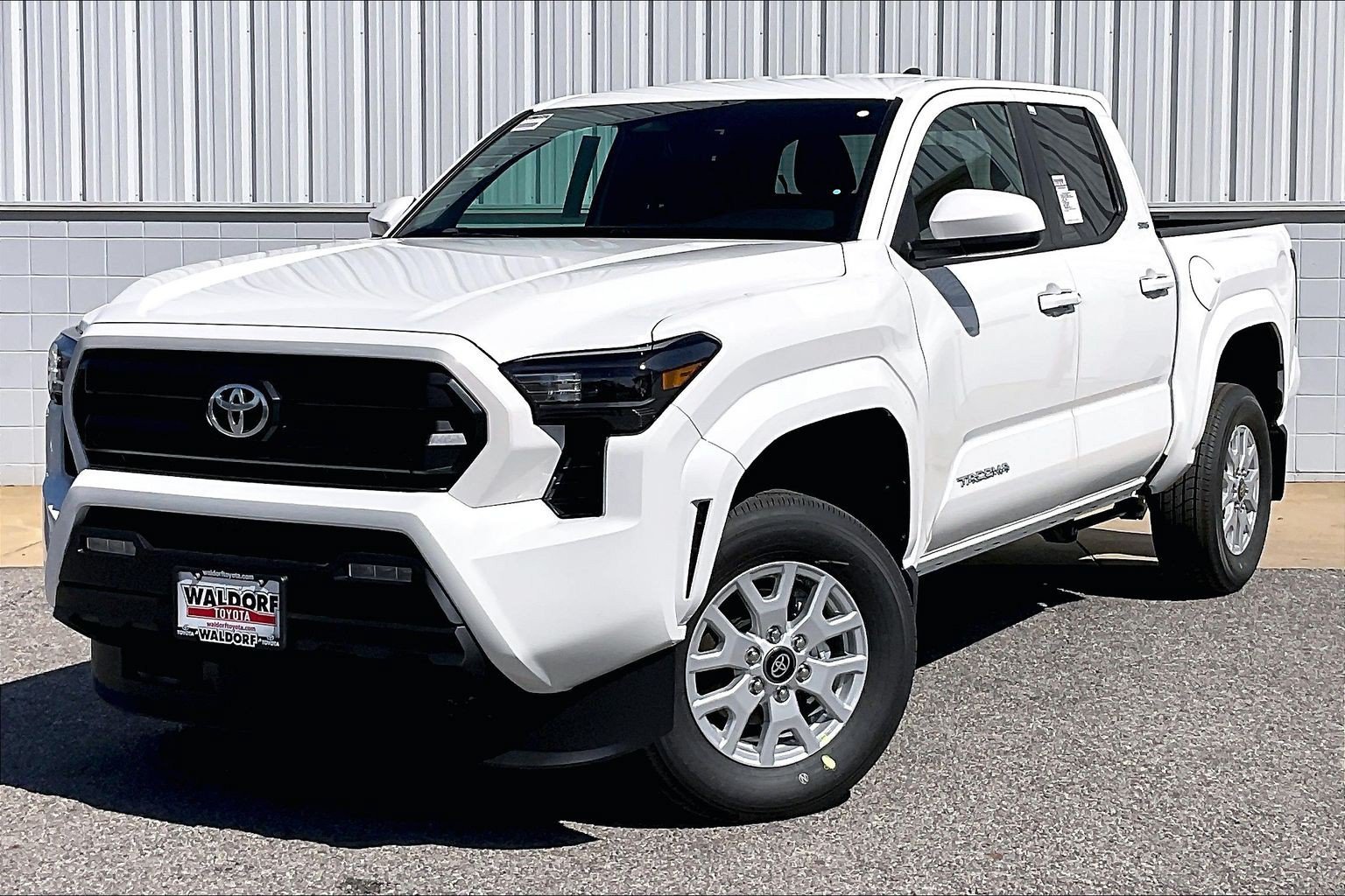New 2026 Toyota Tacoma SR5 AWD/4WD image 2