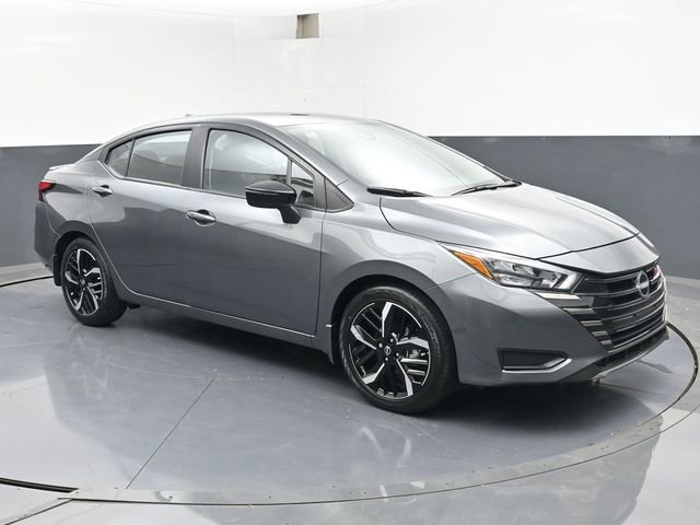 New 2025 Nissan Versa SR w/ Trunk Package FWD image 2