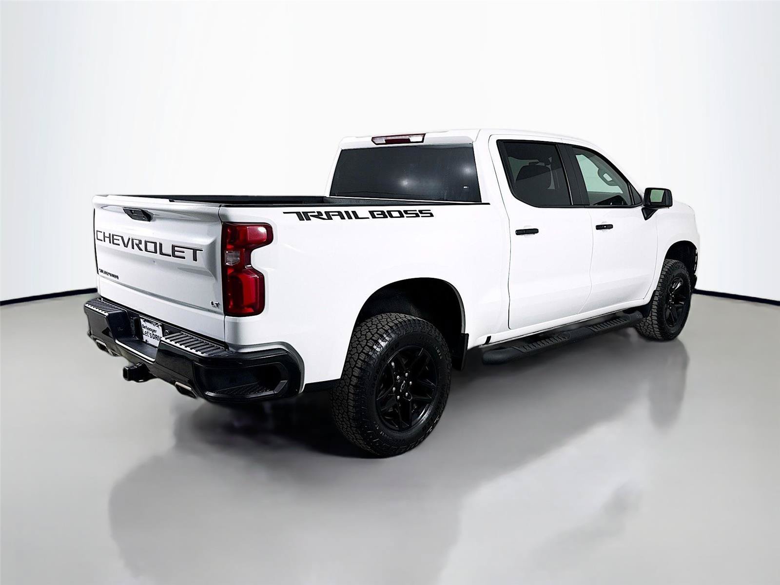 Used 2021 Chevrolet Silverado 1500 LT Trail Boss w/ Bed Protection Package AWD/4WD image 9