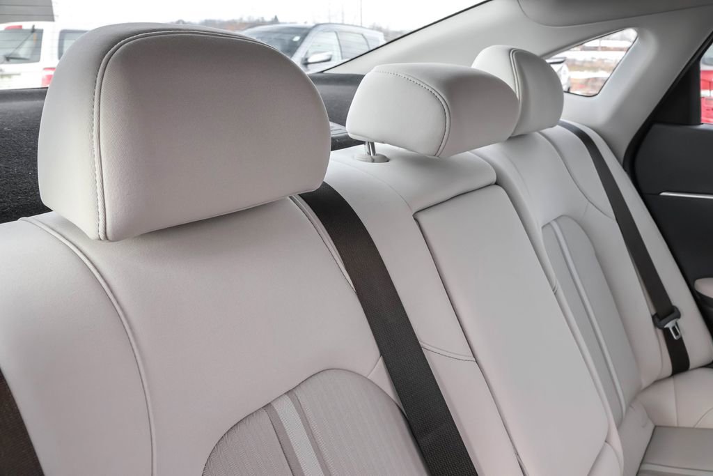 Used 2023 Hyundai Sonata SEL w/ Preferred Accessory Package image 33