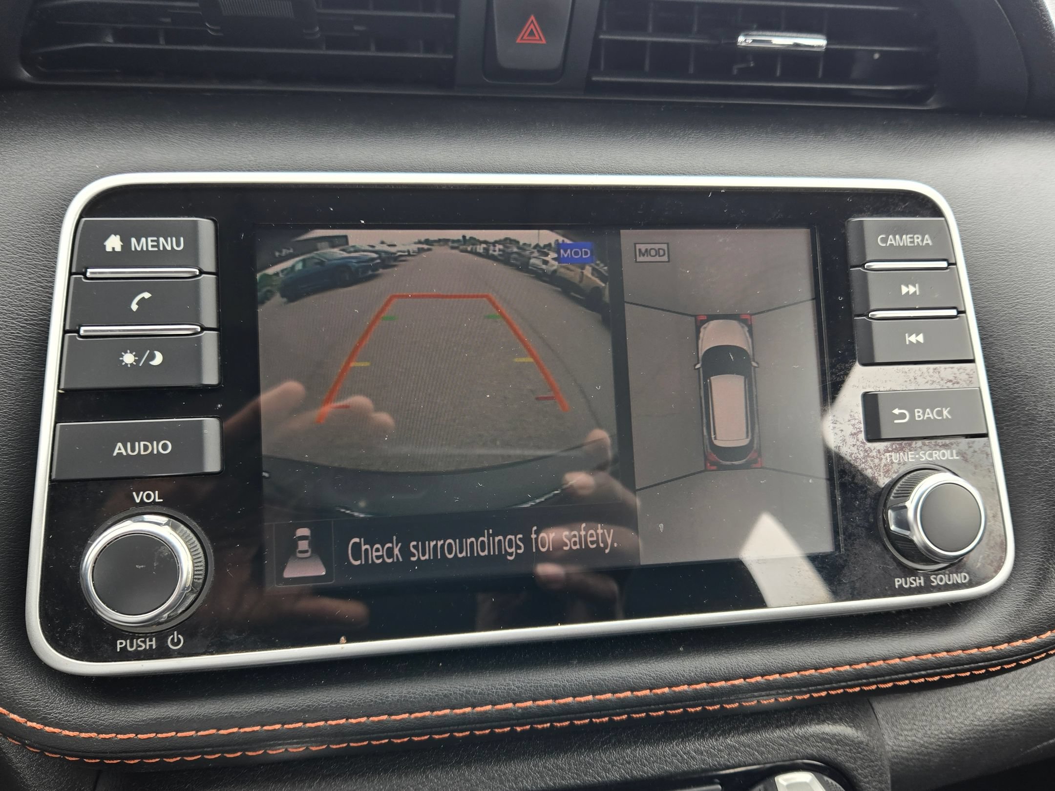 Used 2019 Nissan Kicks SR w/ SR Premium Package FWD image 27