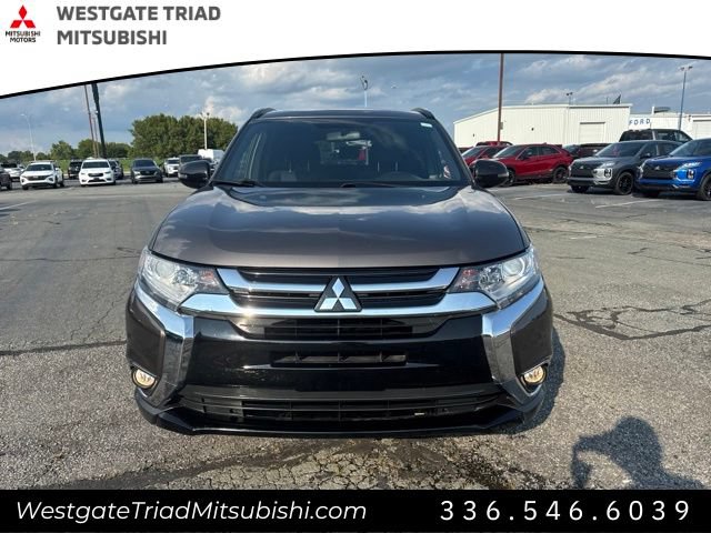 Used 2018 Mitsubishi Outlander LE AWD/4WD image 2