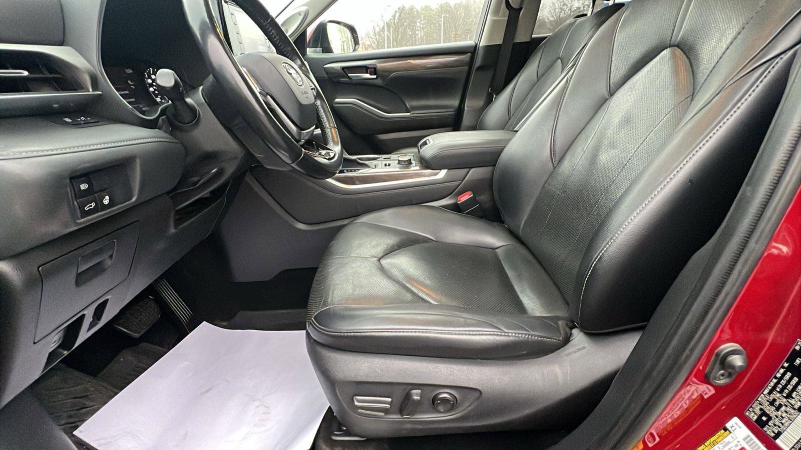 Used 2020 Toyota Highlander Limited image 24