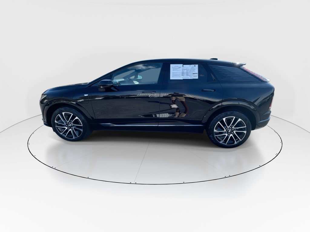 Used 2025 Cadillac Optiq Sport 2 AWD/4WD image 5