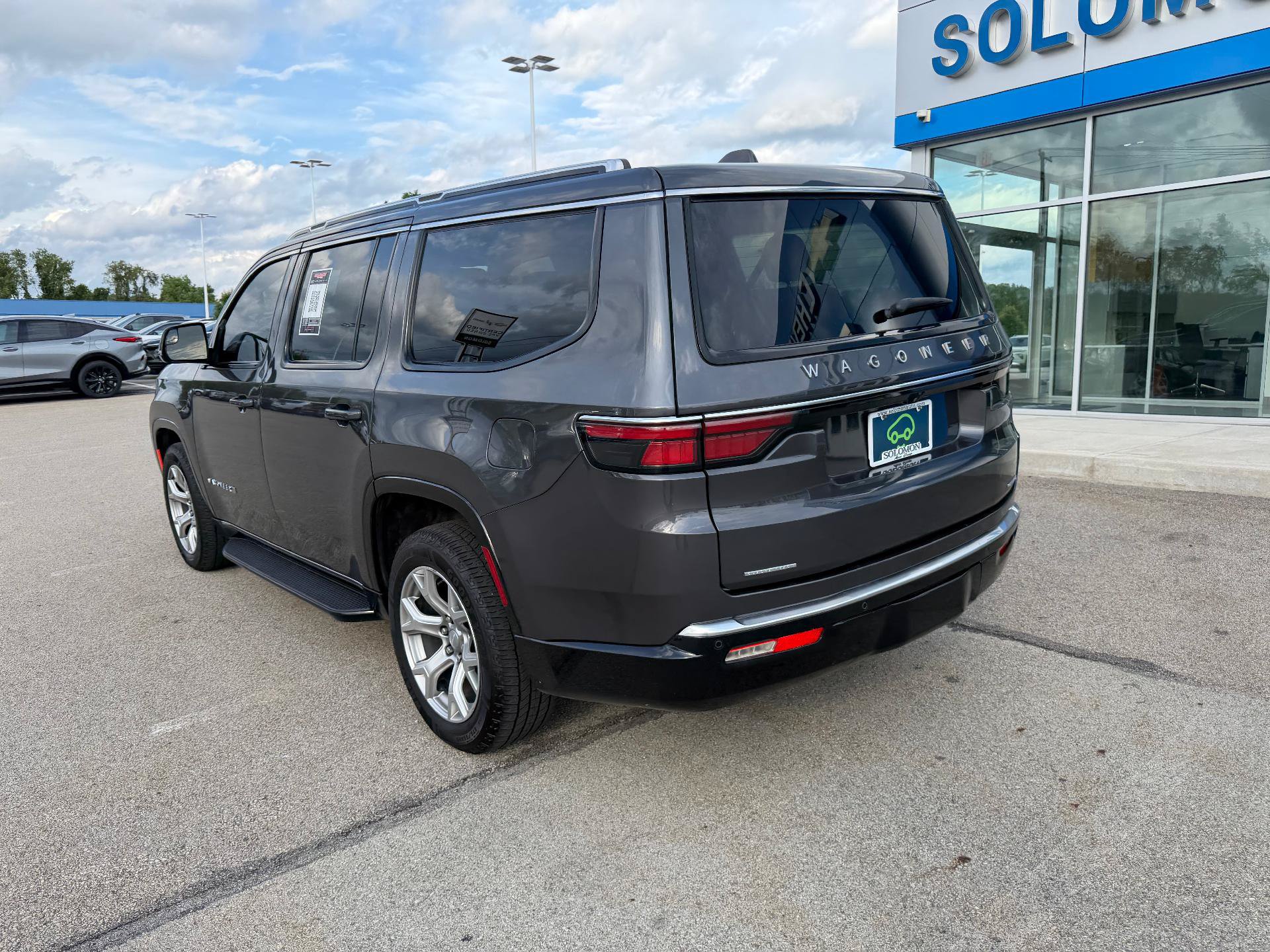 Used 2022 Jeep Wagoneer Series II AWD/4WD image 4