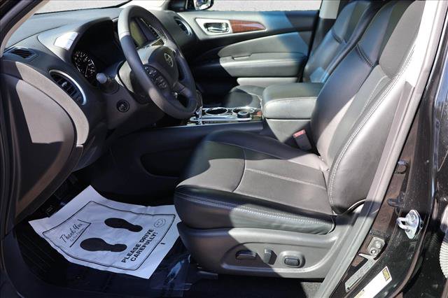 Used 2016 Nissan Pathfinder Platinum AWD/4WD image 11