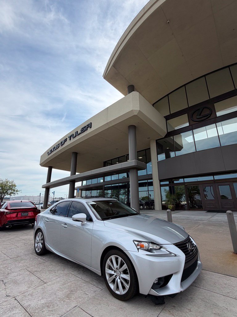 Used 2016 Lexus IS 200t RWD image 2