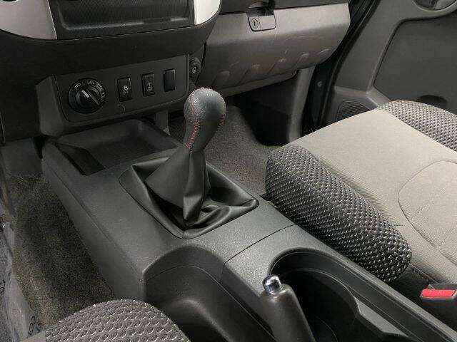 Used 2012 Nissan Xterra PRO-4X AWD/4WD image 27