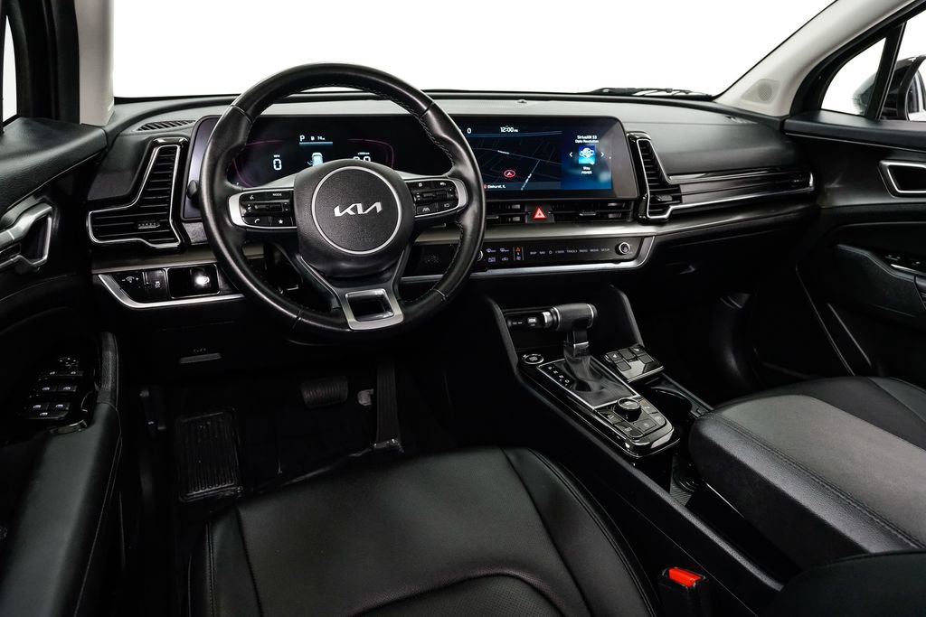 Certified 2025 Kia Sportage EX image 6