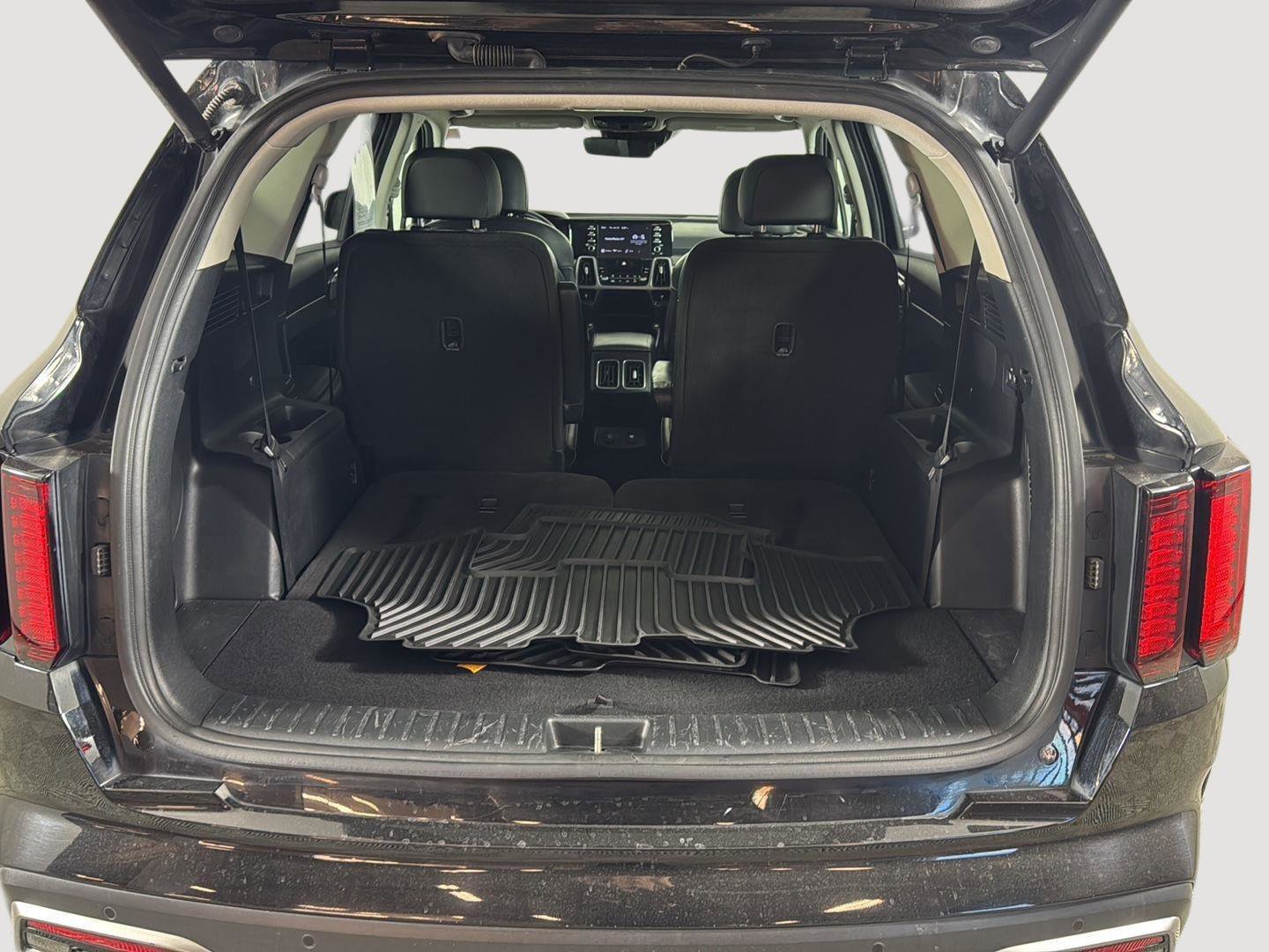 Used 2021 Kia Sorento EX image 6