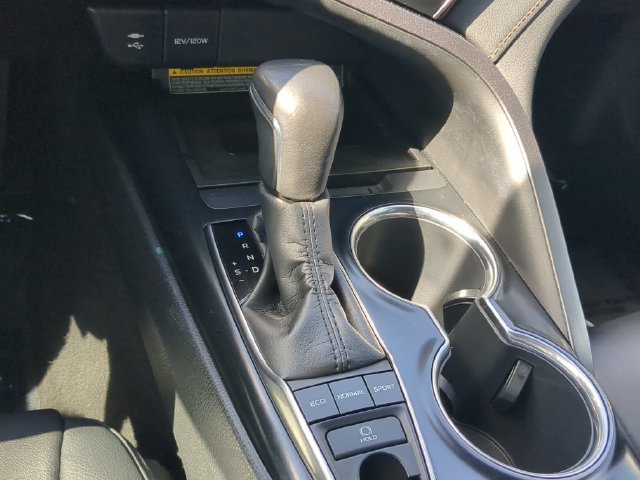 Used 2019 Toyota Camry XLE w/ Navigation Package FWD image 28
