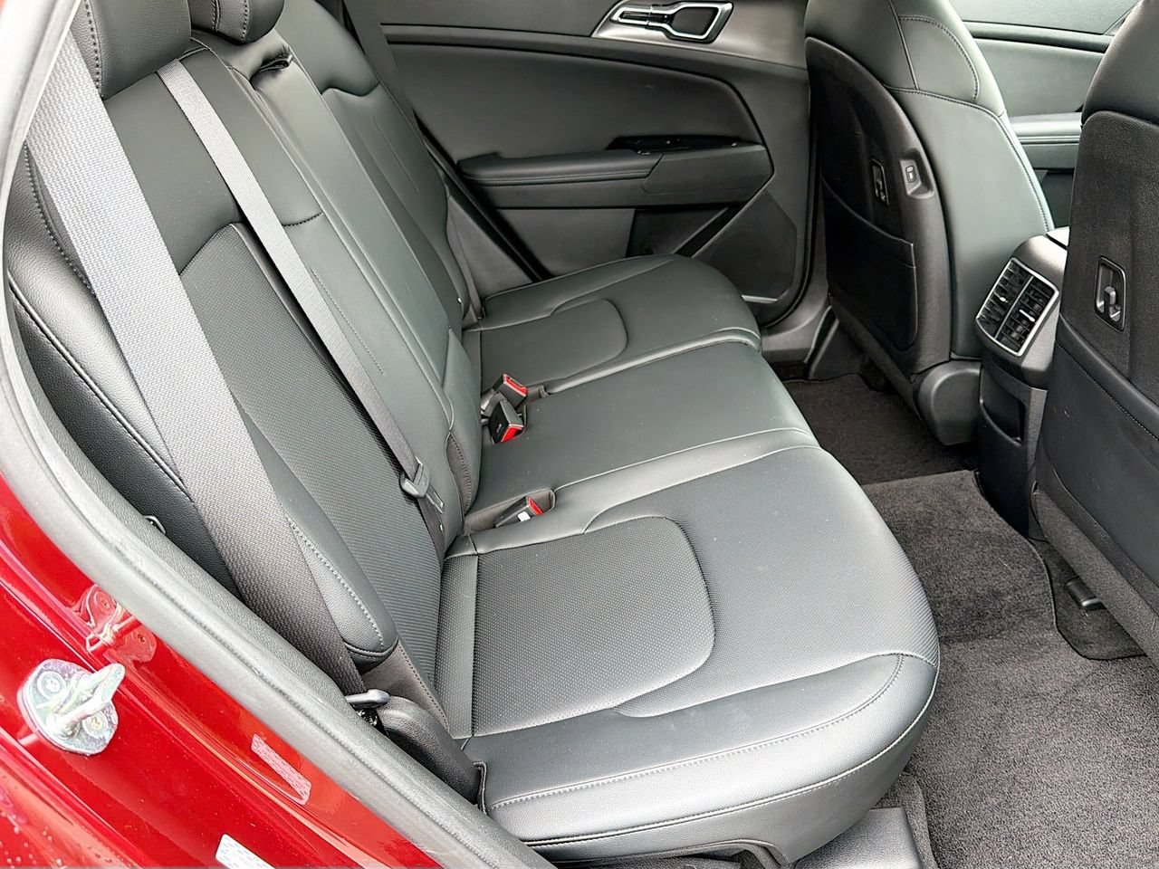 Used 2023 Kia Sportage SX FWD image 32